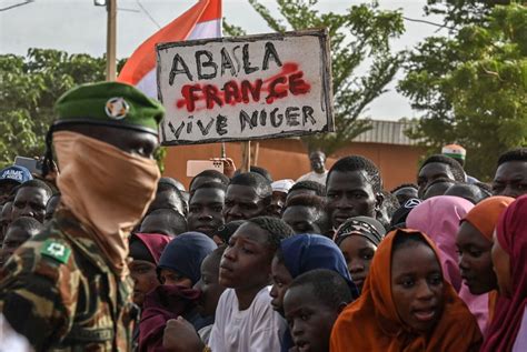 France withdraws troops from Niger